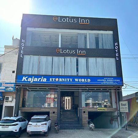 Sirsa Hotel Lotus Inn מראה חיצוני תמונה