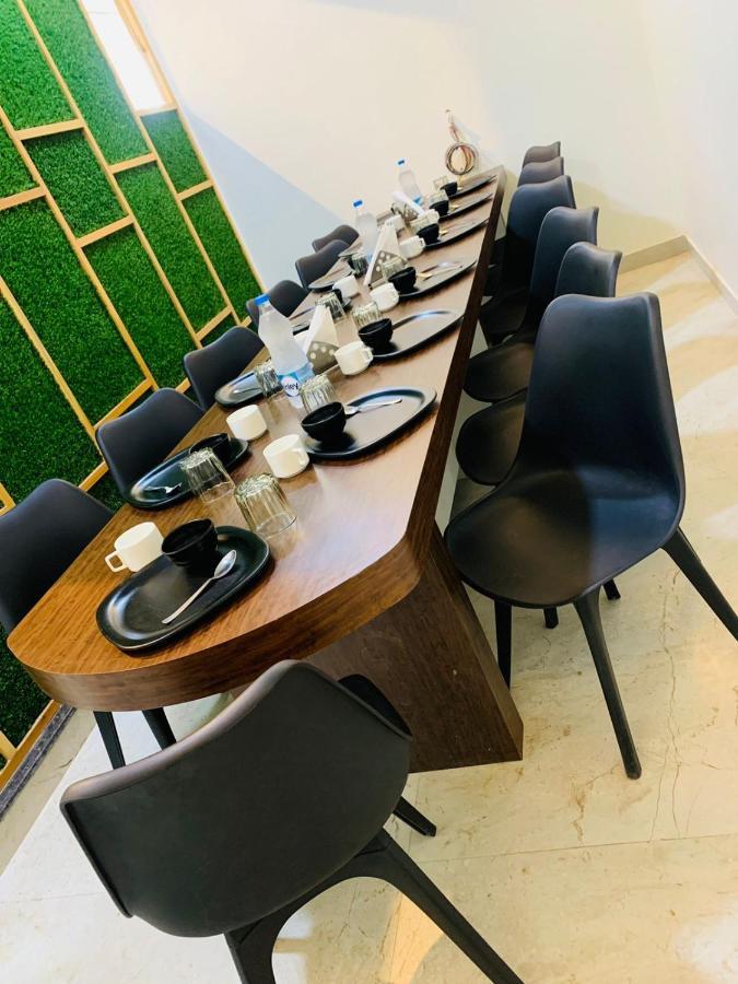 Sirsa Hotel Lotus Inn מראה חיצוני תמונה