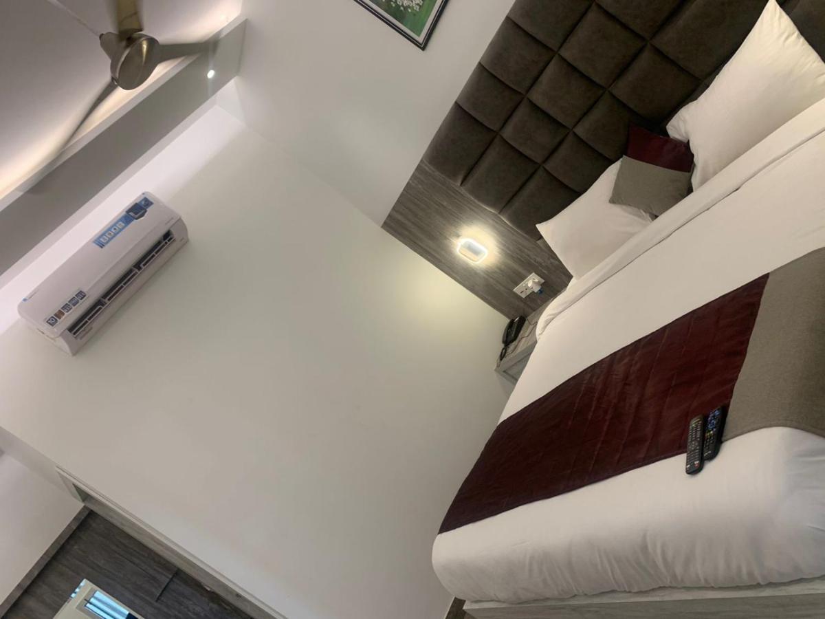 Sirsa Hotel Lotus Inn מראה חיצוני תמונה