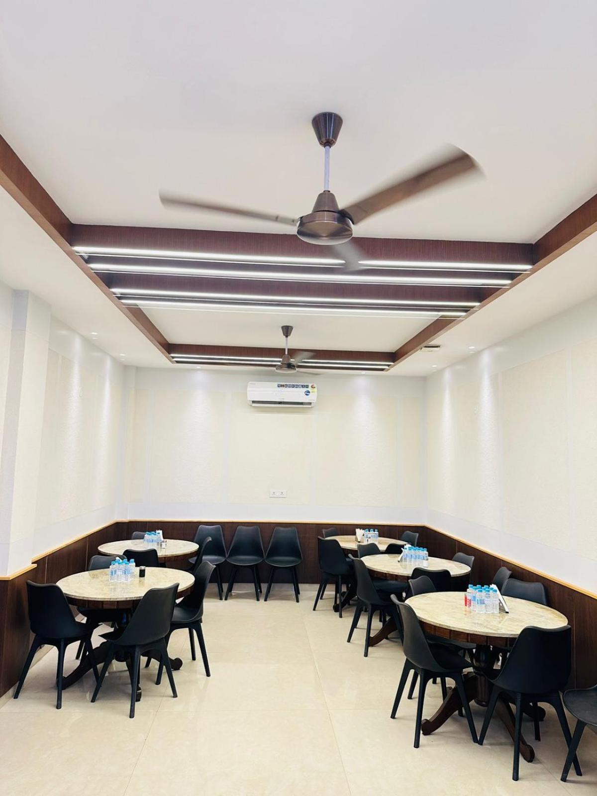 Sirsa Hotel Lotus Inn מראה חיצוני תמונה