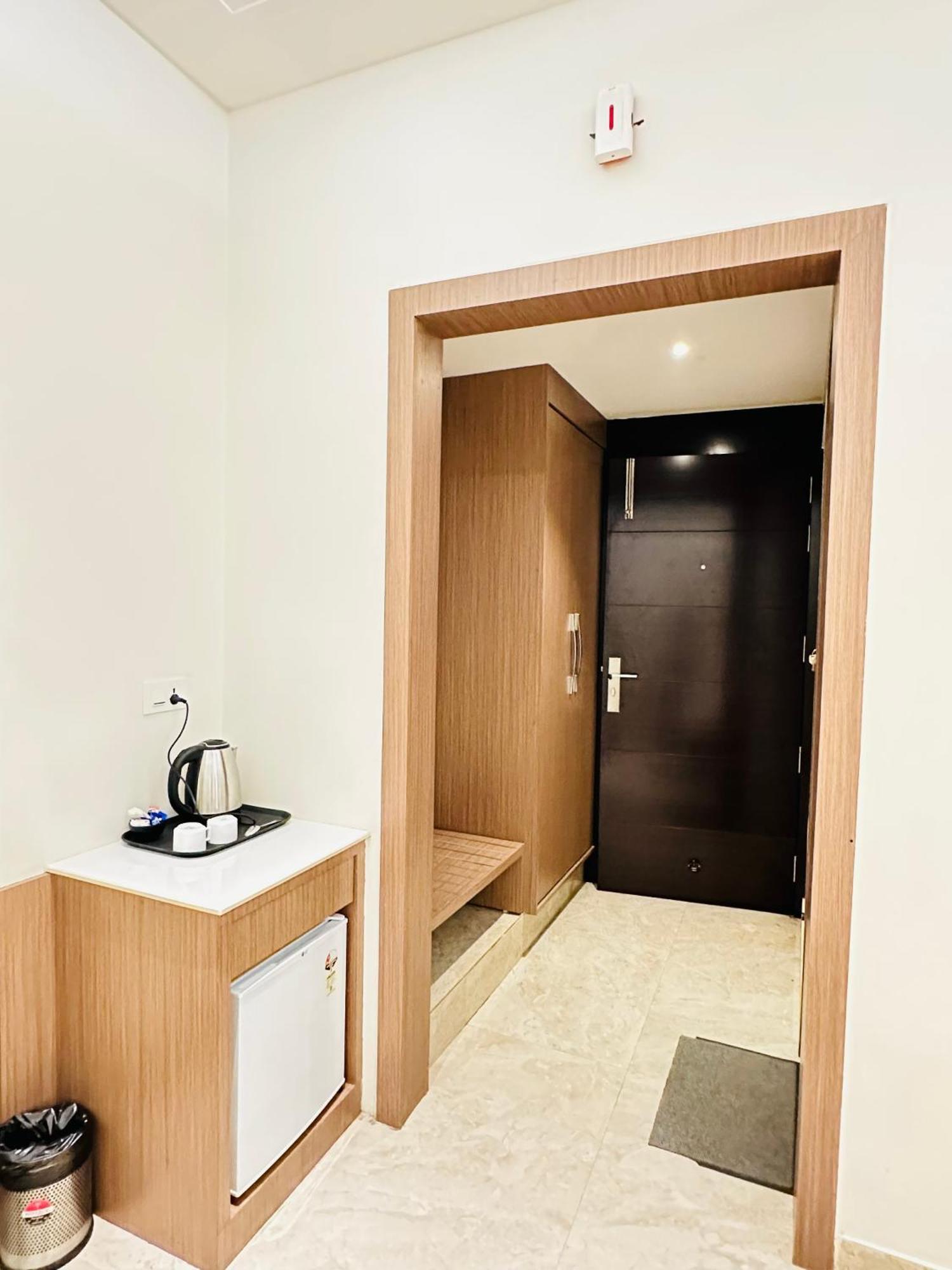 Sirsa Hotel Lotus Inn מראה חיצוני תמונה